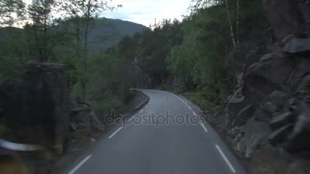 LKW fährt in Norwegen — Stockvideo