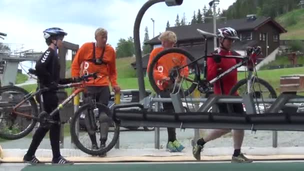 Hemsedal, Sessellift-Transporter — Stockvideo