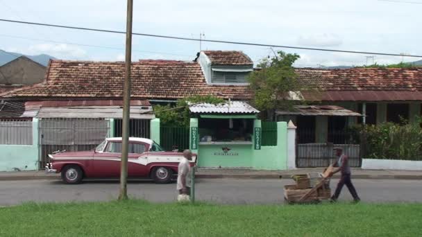 Streetview van Santiago de Cuba — Stockvideo