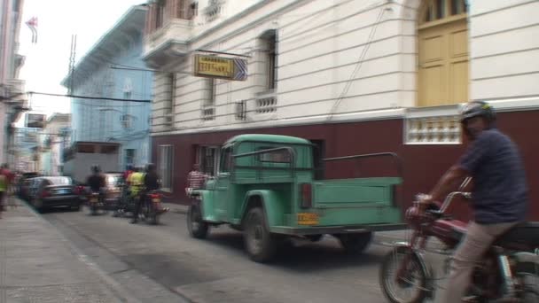 Ulica widok Santiago de Cuba — Wideo stockowe