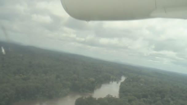 Vol en avion au-dessus de Paramaribo — Video