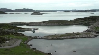 Norveç göl manzara