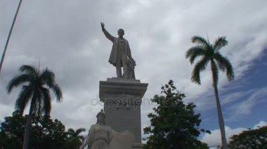 Jose Marti 'nin heykeli