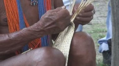 Grand Rio nehir yıkamada yapıyor kadın 