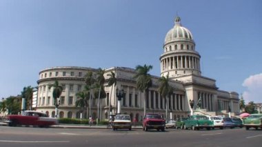 Havana'da Capitolio Nacional görünümünü
