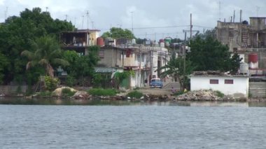 Cienfuegos, Harber, oldtimer waterfront yakınındaki
