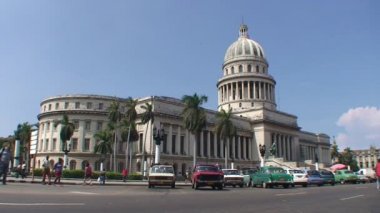 Havana'da Capitolio Nacional görünümünü