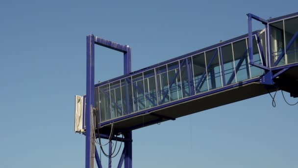 希茨海尔斯渡轮海港乘客门的画面 — 图库视频影像
