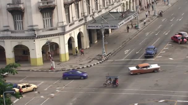 Vista general de las calles de La Habana desde el techo — Vídeos de Stock