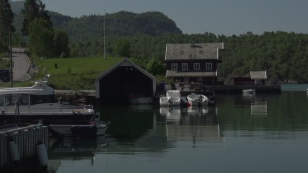 Noorwegen lake fjorden landschap — Stockvideo
