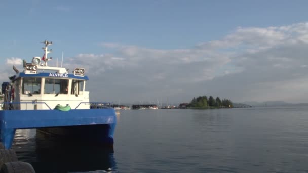 Boten haven in Noorwegen — Stockvideo