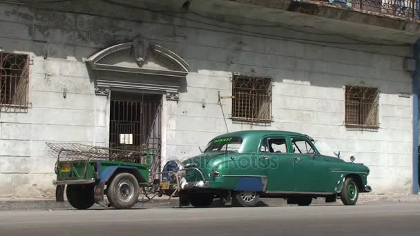 Old typical car with trailer — Stockvideo