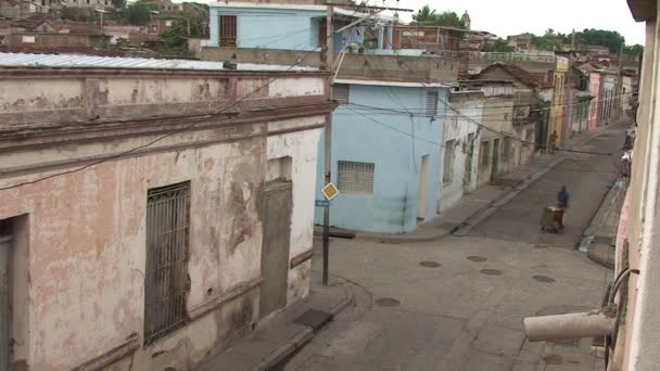 Vista de rua de Santiago de Cuba — Vídeo de Stock