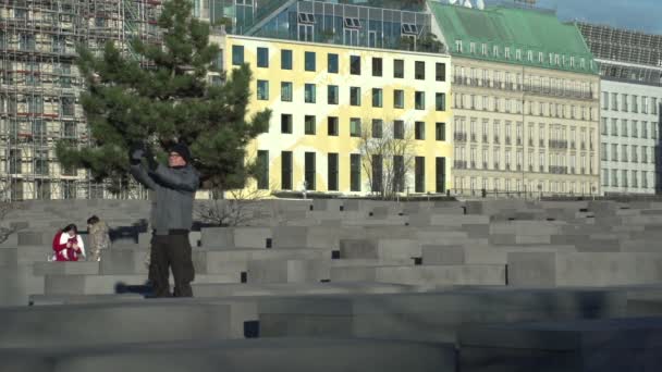 Berlijn, Holocaust Memorial — Stockvideo