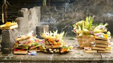 Sunan kase ve tütsü Tirta Empul Tapınağı, Bali