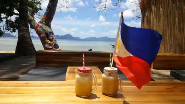 Bandera Ondeando Playa Manila Philipinnes — Vídeo de stock