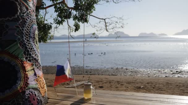 Υγιεινό Χυμό Στο Luxury Beach Club Στην Παραλία Nido Palawan — Αρχείο Βίντεο