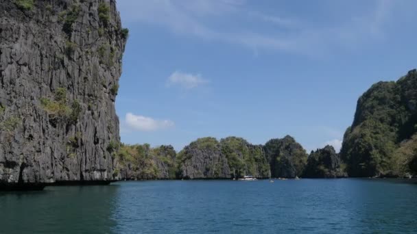 Eintauchen Große Lagune Mit Boot Auf Der Insel Nido — Stockvideo