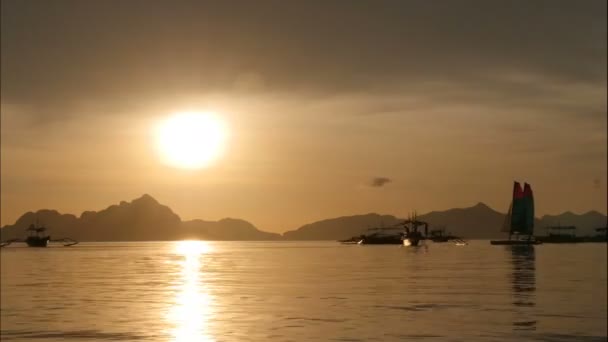 Puesta Sol Sobre Isla Tropical Manila Philipinnes — Vídeo de stock