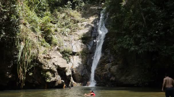 Cachoeira Fria Incrível Philipinnes — Vídeo de Stock