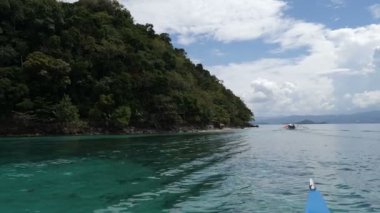Tekne gördüm el Nido Adaları