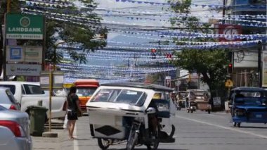 Manila, Philipinnes Caddesi'nde trafik sıkışıklığı