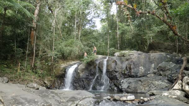 Cachoeira Fria Incrível Philipinnes — Vídeo de Stock