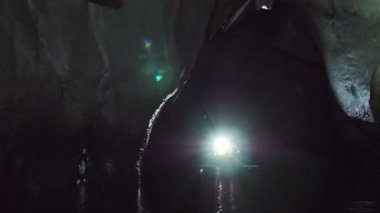 Yeraltı Nehri gezisi tekne, Sabang, Filipinler tarafından