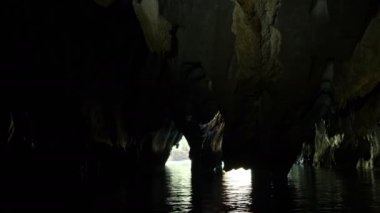 Yeraltı Nehri gezisi tekne, Sabang, Filipinler tarafından