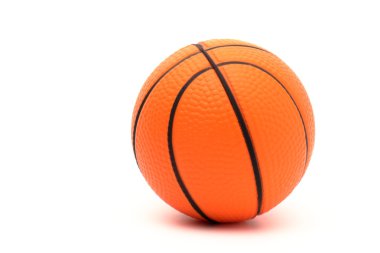 Beyaz bir arka plan üzerinde izole bir basketbol çekim