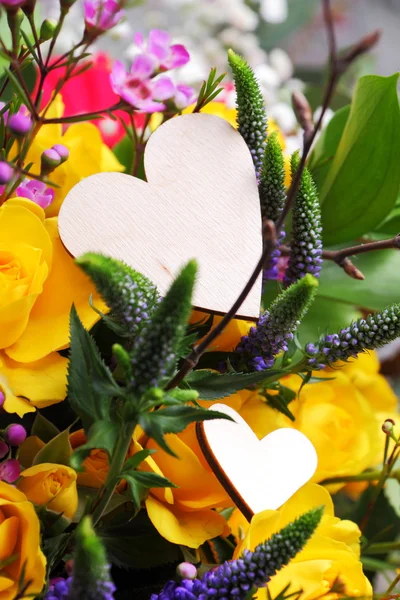 Valentine's flower arrangement. — Stock Photo, Image