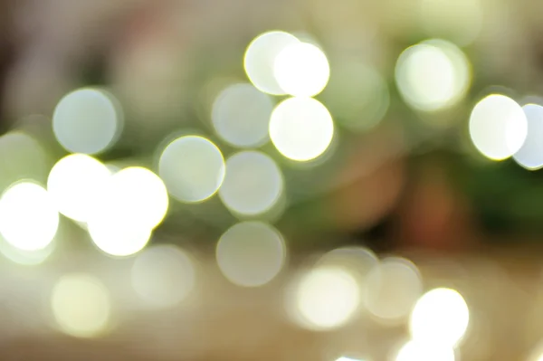 Hermosas luces Rasfokus de guirnaldas de Navidad . — Foto de Stock