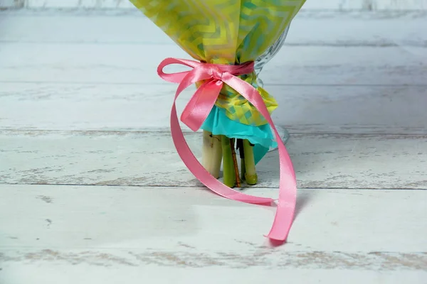 Handmade Pink Ribbon Bow Stem Bouquet Flowers — Stock Photo, Image