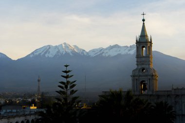 Arequipa gündoğumu katedral önünde