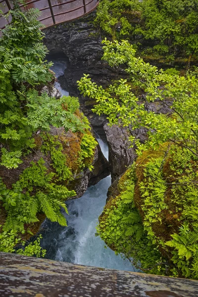 Noruega Paisajes a través de los fiordos — Foto de Stock