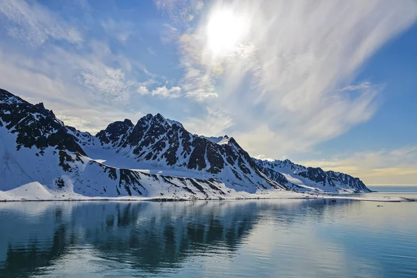 Svalbarden fjords Magdalenafjord — Stock Photo, Image