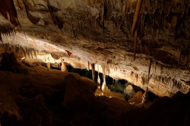 Palma de Mallorca'da mağaralarda Dragon