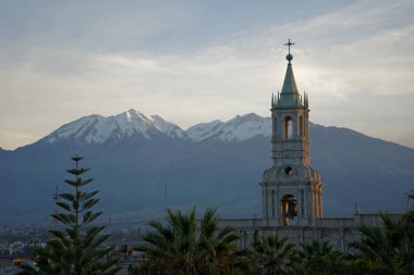 Arequipa gündoğumu şehirden
