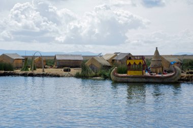 Titicaca gölü tekne yolculuğu