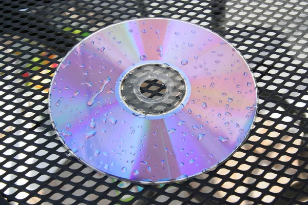 Islak Disk Islak Dvd Diski Diskteki Yağmur Damlaları — Stok fotoğraf