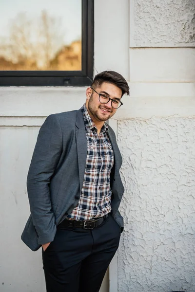 Jovem homem retrato — Fotografia de Stock