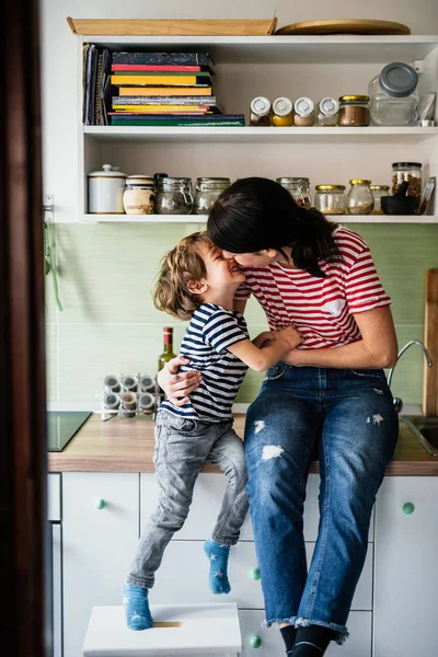 Mother Her Little Son Having Good Time Kitchen — Stock Photo, Image