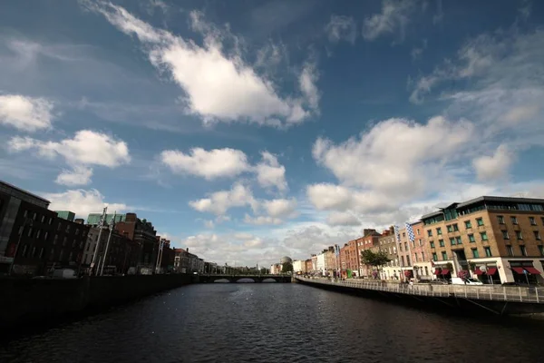 Řeka Liffey v Dublinu — Stock fotografie