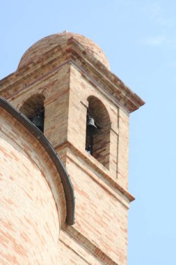 Çan kulesinde Tolentino, Macerata, İtalya