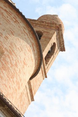 Çan kulesinde Tolentino, Macerata, İtalya