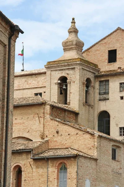 Klock tornet Recanati, Marche, centrala Italien — Stockfoto