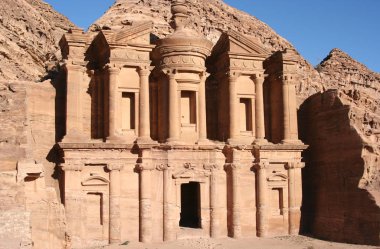 Manastır, taşa kazılmış büyük kutsal anıt, Petra, Jo