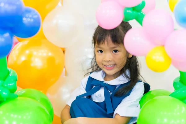 Bambina con palloncini — Foto Stock