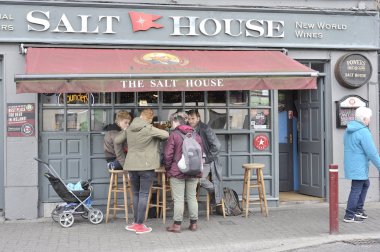 Tuz House Bar, Galway, İrlanda çubuğu dışında Haziran 2017 bir