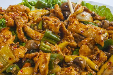 bir plaka etler arka plan üzerinde birim izole hizmet